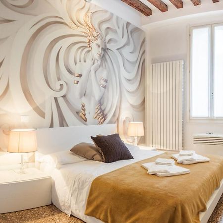 San Polo Design Apartments By Wonderful Italy Veneza Exterior foto
