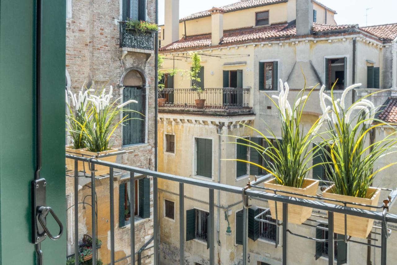 San Polo Design Apartments By Wonderful Italy Veneza Exterior foto